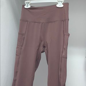 very pretty color leggings!